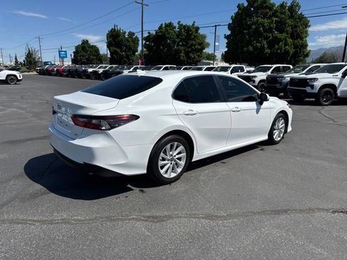 Used 2022 Toyota Camry LE w/ Carpet Mat Package (TMS) FWD image 7