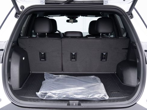 New 2026 Chevrolet Equinox RS AWD/4WD image 23