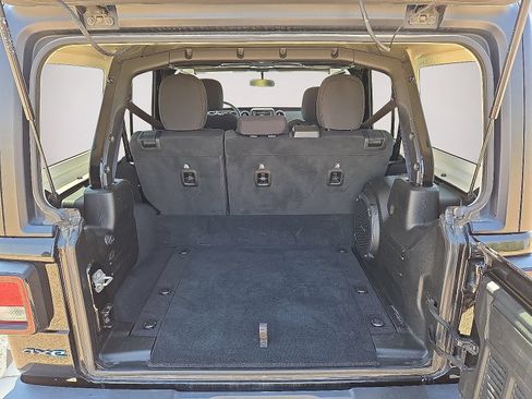 Used 2023 Jeep Wrangler Unlimited AWD/4WD image 15