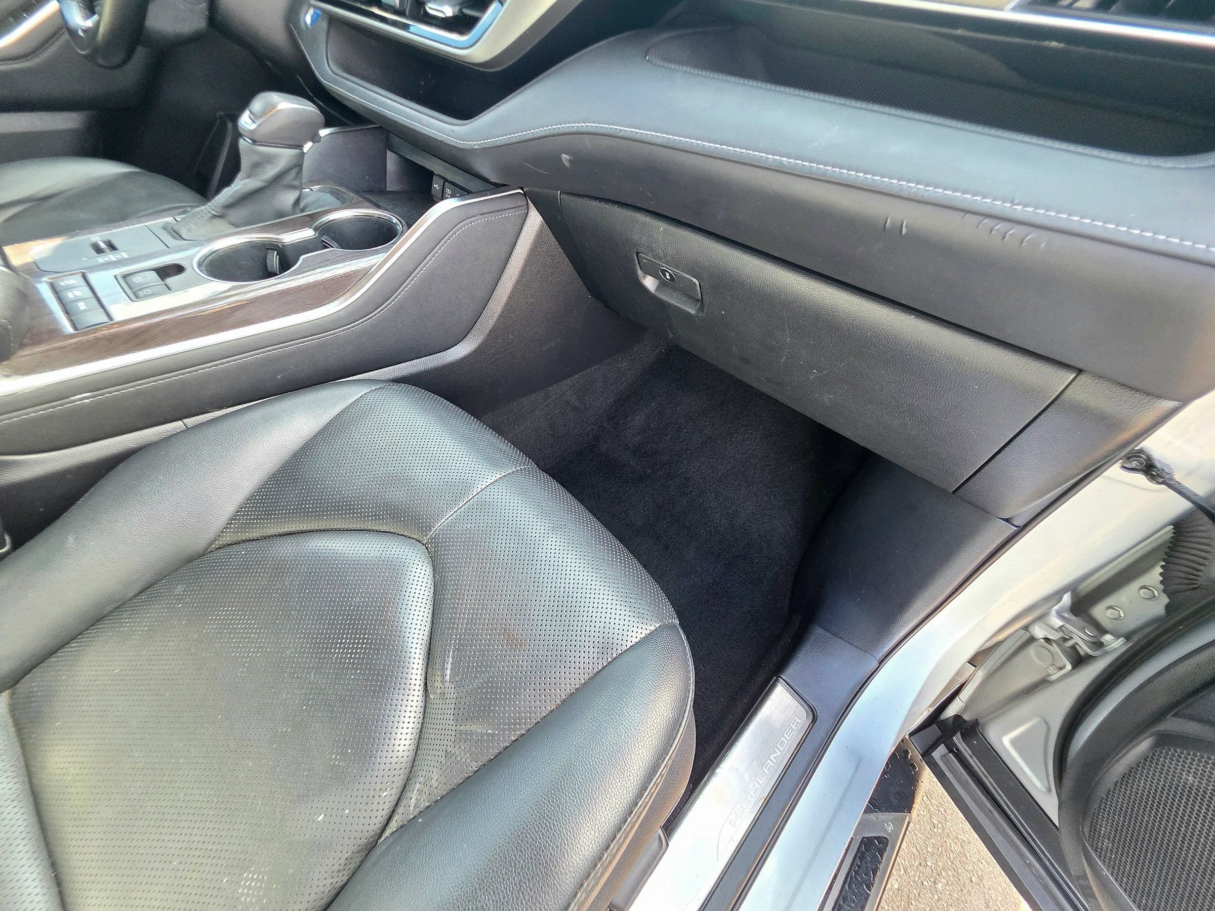 Used 2021 Toyota Highlander Platinum AWD/4WD image 54