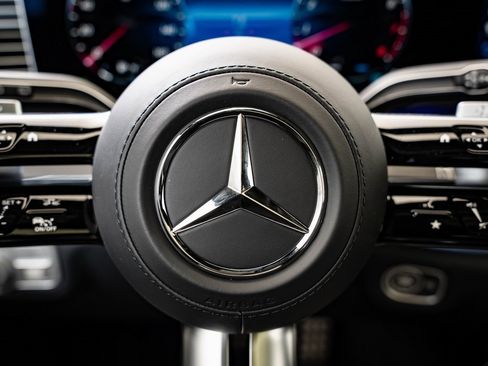 New 2026 Mercedes-Benz GLS 450 4MATIC image 28