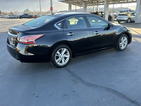 Used 2015 Nissan Altima 2.5 SV image 28