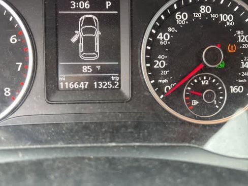 Used 2016 Volkswagen Tiguan S image 13