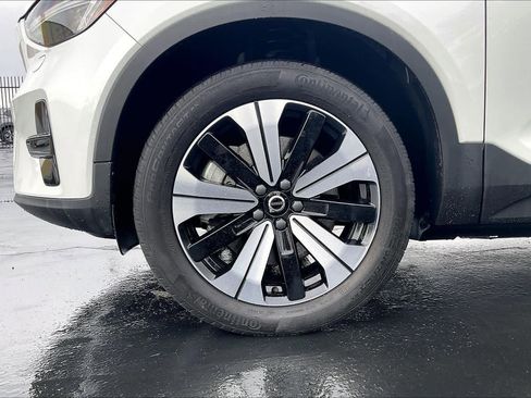 Used 2023 Volvo C40 Recharge Core w/ Climate Package image 12