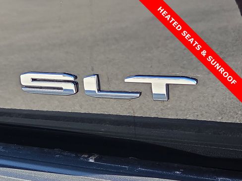 Used 2023 GMC Yukon SLT w/ SLT Luxury Package image 8