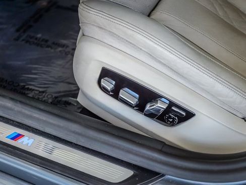 Used 2017 BMW 540i xDrive AWD/4WD image 38