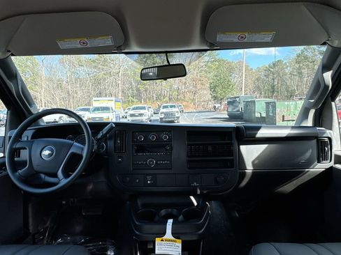 New 2026 Chevrolet Express 2500 Work Van image 28