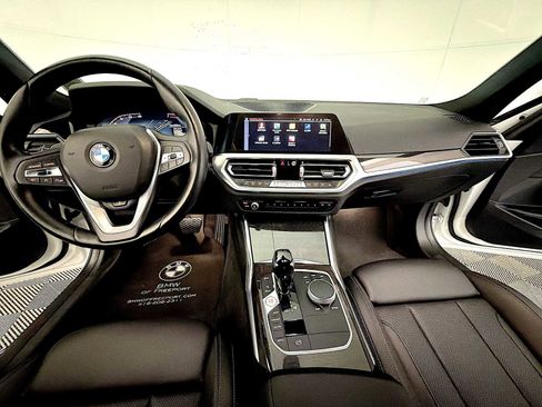 Certified 2022 BMW 330i xDrive 330i xDrive w/ Driving Assistance Package image 17