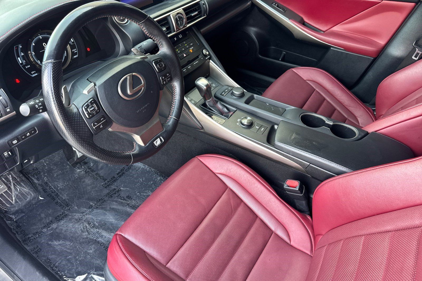 Used 2017 Lexus IS 200t F Sport RWD image 4