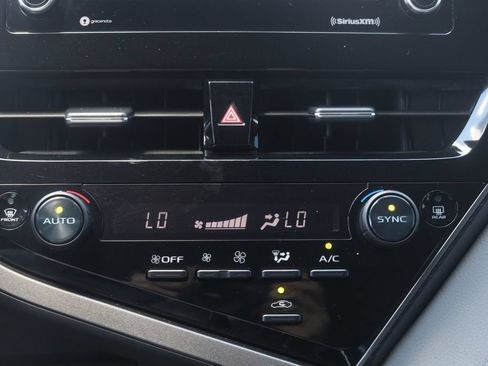 Used 2022 Toyota Camry LE FWD image 28