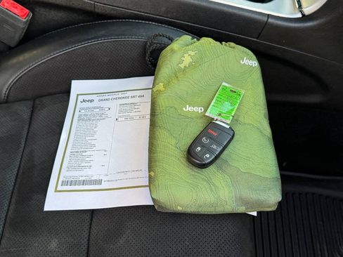 Used 2021 Jeep Grand Cherokee SRT AWD/4WD image 43