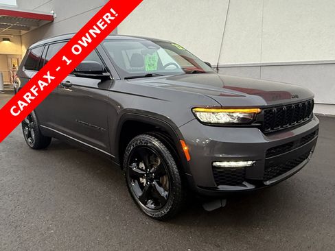 Used 2022 Jeep Grand Cherokee L Limited w/ Black Appearance Package image 2