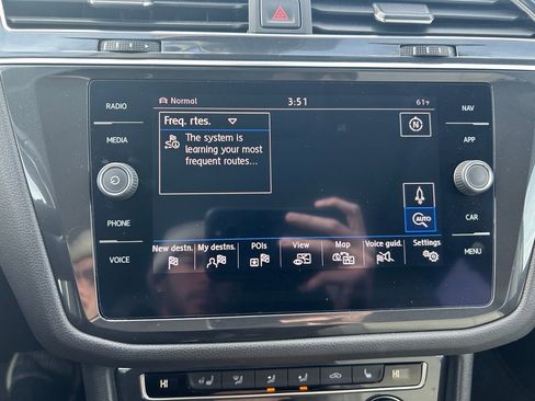 Used 2019 Volkswagen Tiguan SEL Premium w/ 3rd Row Seat Package image 13