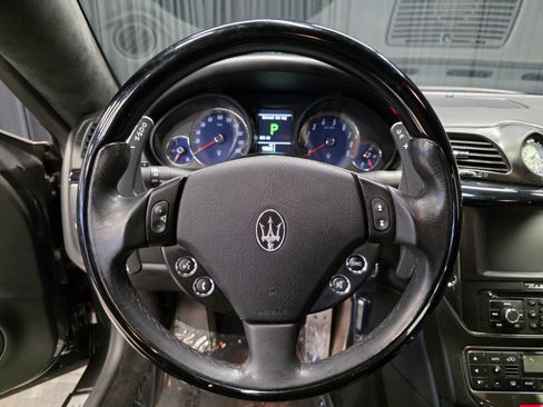 Used 2014 Maserati GranTurismo Sport RWD image 23