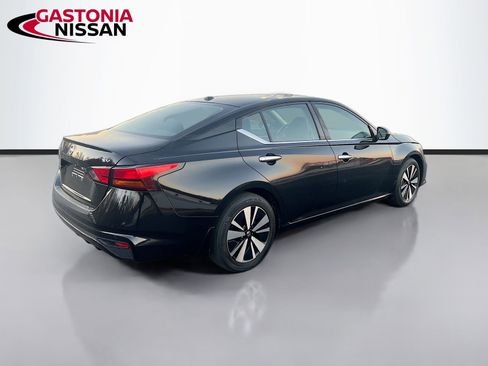 Used 2021 Nissan Altima 2.5 SV image 9