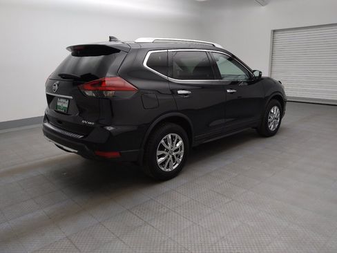 Used 2019 Nissan Rogue SV image 10