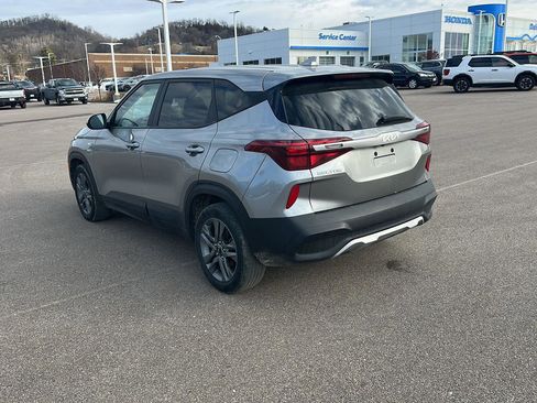 Used 2023 Kia Seltos LX image 5