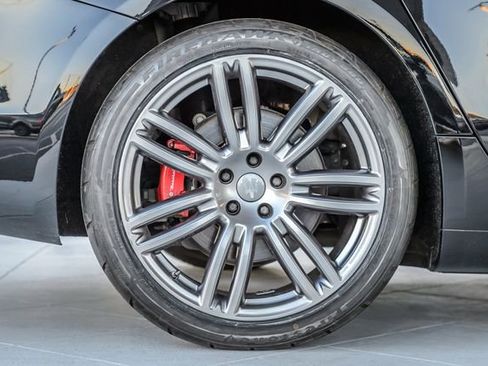 Used 2018 Maserati Ghibli GranSport image 14