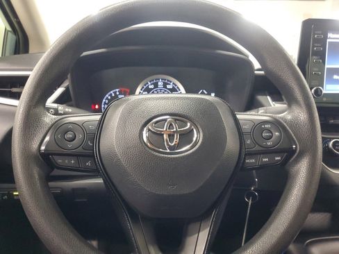 Used 2021 Toyota Corolla LE image 22
