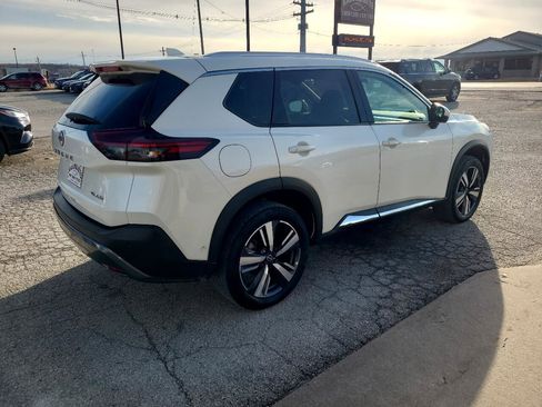 Used 2023 Nissan Rogue SL w/ SL Premium Package image 6