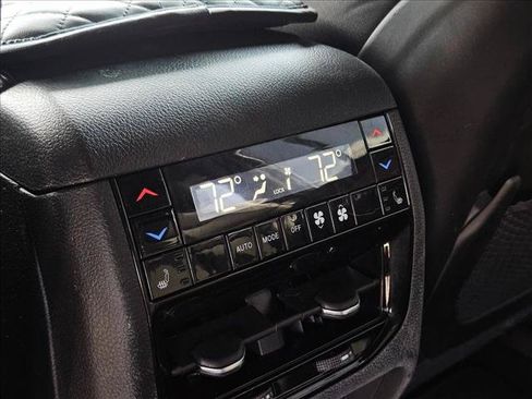 Used 2023 Jeep Grand Cherokee Summit w/ Adv Protech Group IV AWD/4WD image 18