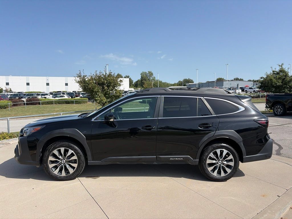 Used 2023 Subaru Outback Limited AWD/4WD image 5