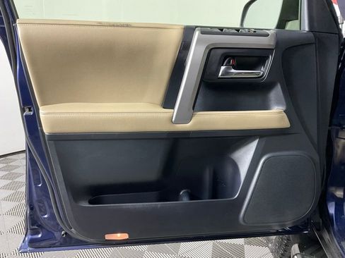 Used 2015 Toyota 4Runner SR5 RWD image 12
