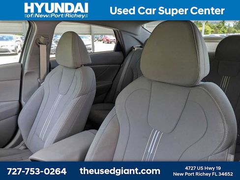 Used 2024 Hyundai Elantra SEL FWD image 7
