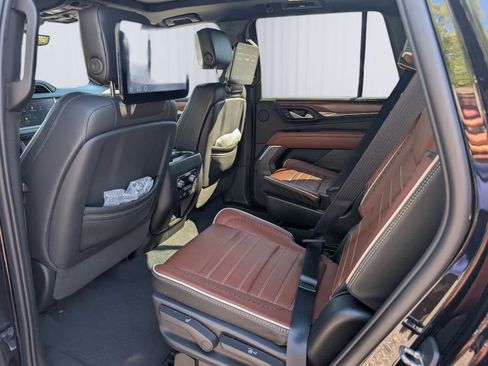 Certified 2023 GMC Yukon Denali Ultimate AWD/4WD image 18