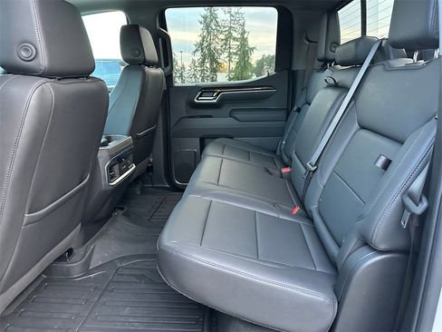 Used 2025 GMC Sierra 1500 Elevation w/ Elevation Premium Package image 16