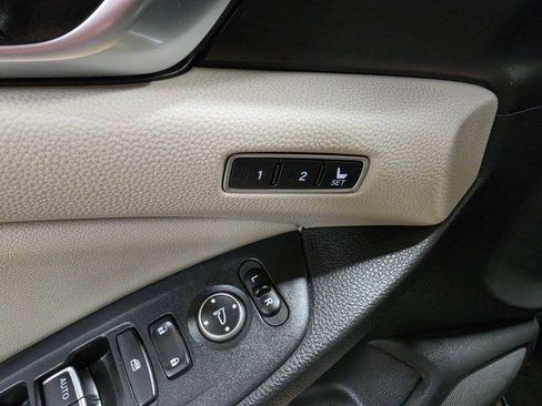Used 2018 Honda Accord EX-L image 27