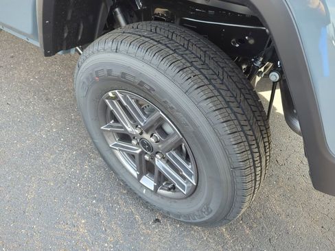 New 2025 Jeep Gladiator Sport image 12