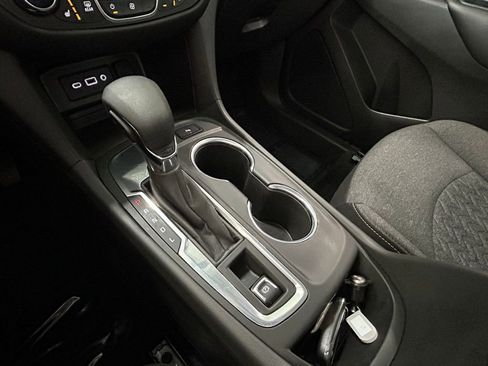 Used 2022 Chevrolet Equinox LT image 24