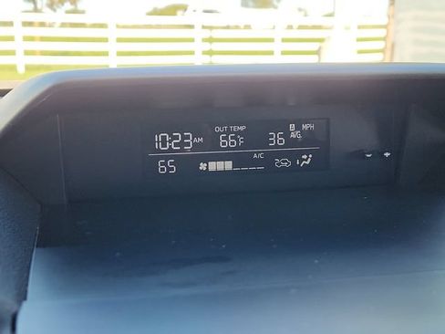 Used 2023 Subaru Crosstrek 2.0i Premium w/ Popular Package #2 AWD/4WD image 41