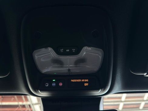 New 2024 Chevrolet Colorado LT w/ LT Convenience Package III image 23