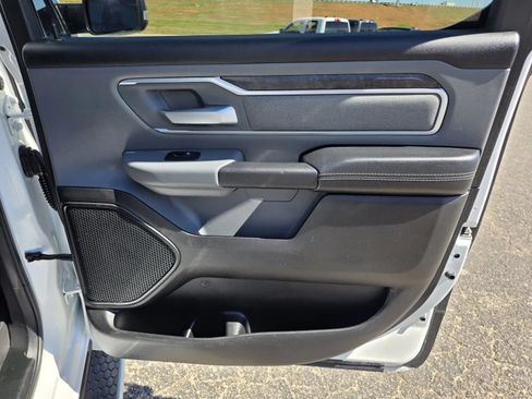 Used 2022 RAM 1500 Big Horn AWD/4WD image 14