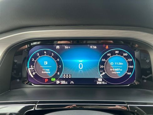 Certified 2025 Volkswagen Atlas Cross Sport SE image 18