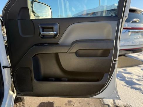 Used 2018 Chevrolet Silverado 1500 Custom image 11