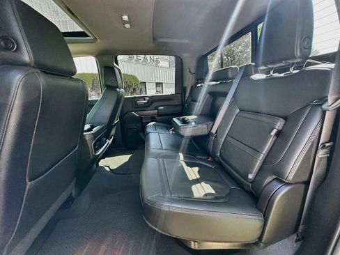 Used 2022 GMC Sierra 3500 Denali AWD/4WD image 26