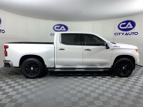 Used 2022 Chevrolet Silverado 1500 LTZ w/ LTZ Premium Package AWD/4WD image 2