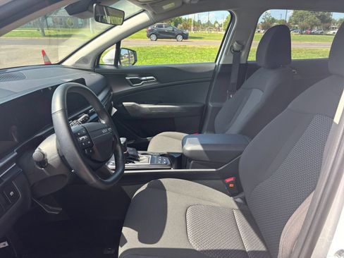 Used 2026 Kia Sportage LX FWD image 27