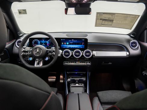 New 2026 Mercedes-Benz GLB 35 AMG 4MATIC image 10