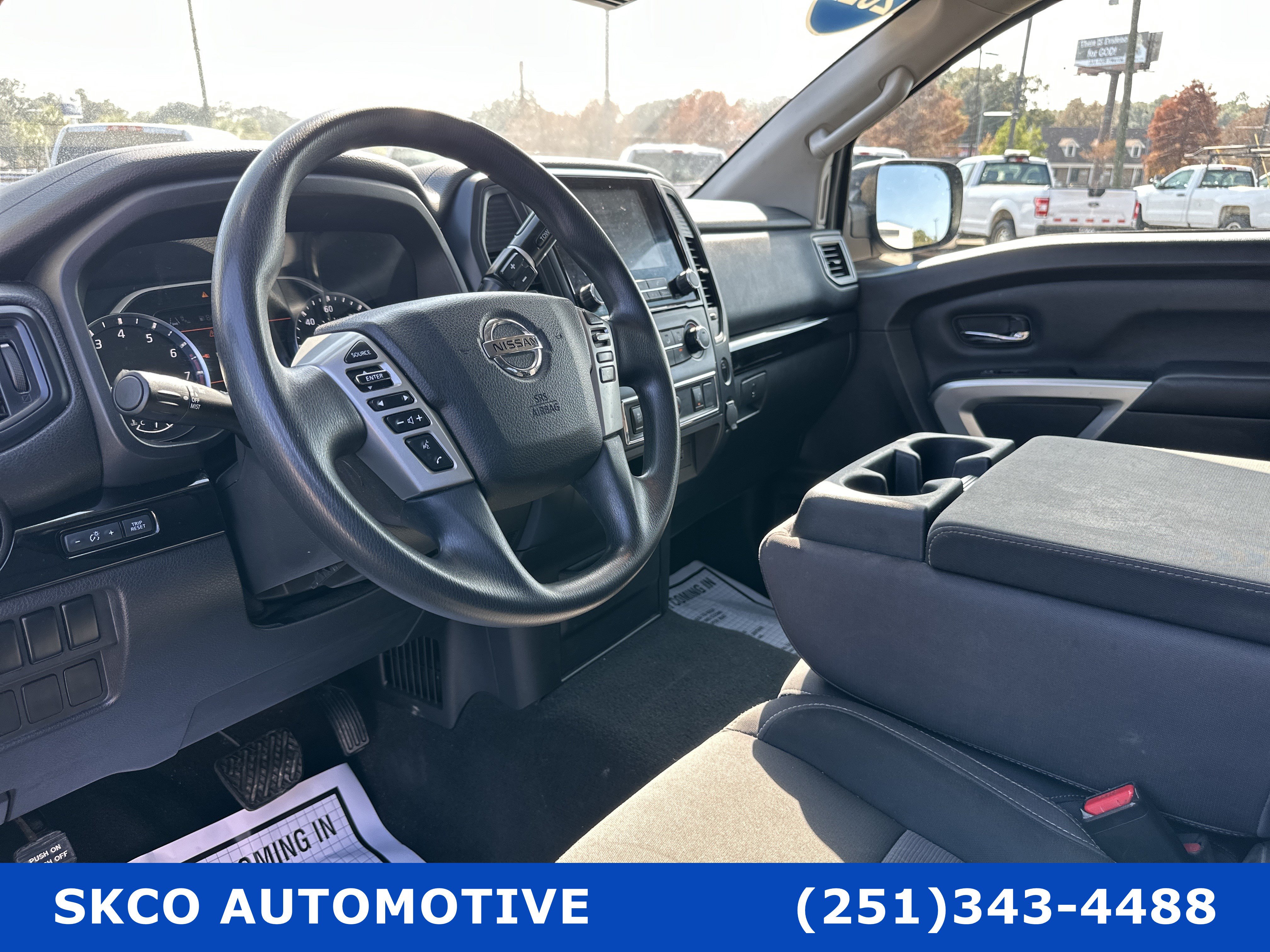 Used 2022 Nissan Titan SV RWD image 20