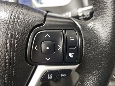 Used 2019 Toyota Sienna XLE w/ XLE Navigation Package image 19