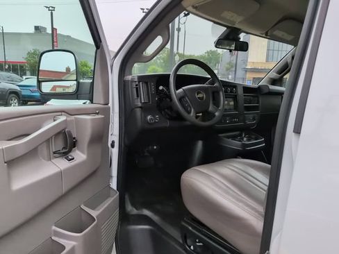 Used 2021 Chevrolet Express 2500 w/ Driver Convenience Package RWD image 9