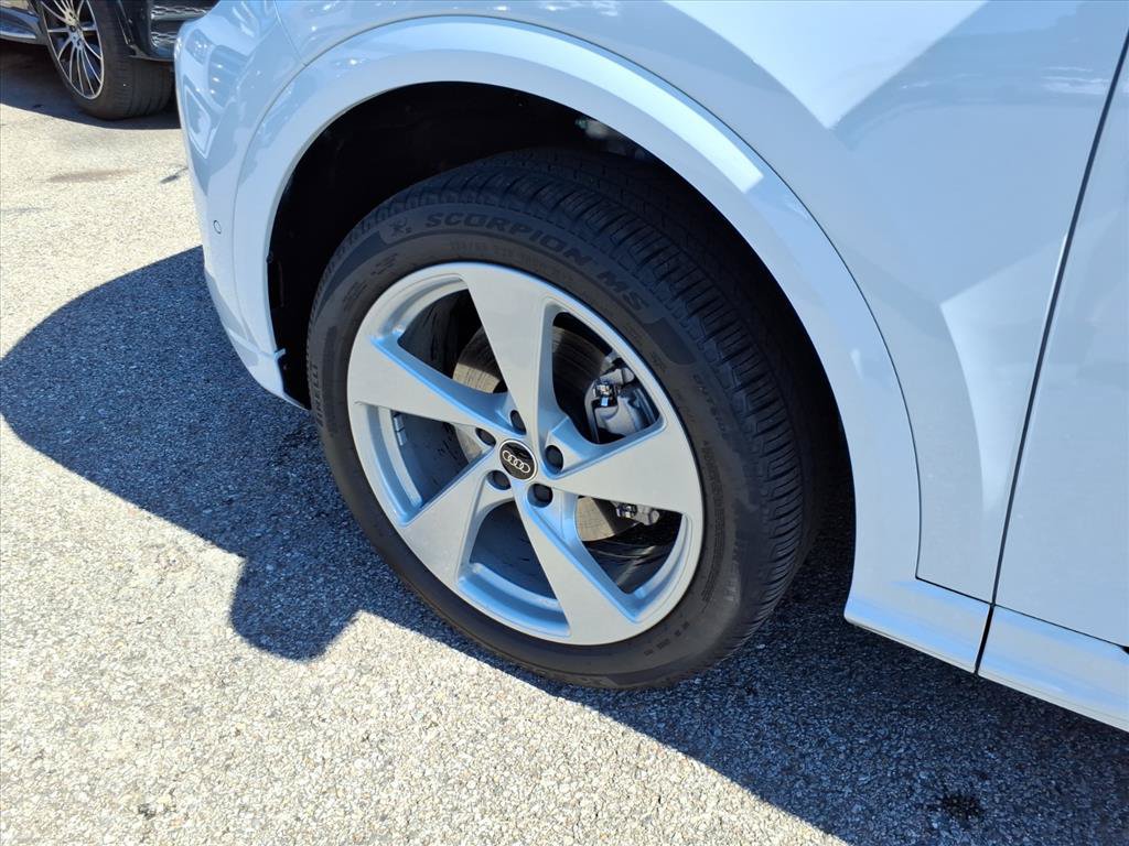 Used 2026 Audi Q5 Premium Plus AWD/4WD image 9