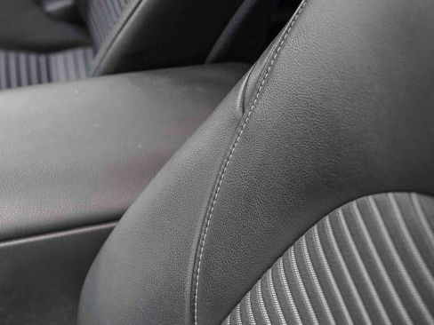 Used 2019 Toyota Camry SE w/ Protection Package (Q2) FWD image 19