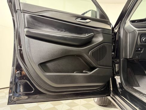 Used 2023 Jeep Grand Cherokee L Laredo image 23