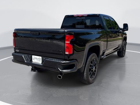 Used 2025 Chevrolet Silverado 2500 High Country w/ Midnight Edition AWD/4WD image 8
