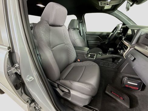 Certified 2024 Toyota Tacoma SR5 image 18